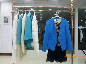 服裝廠家直供 尾貨服裝與品牌折扣女裝批發(fā)優(yōu)勢(shì)解析